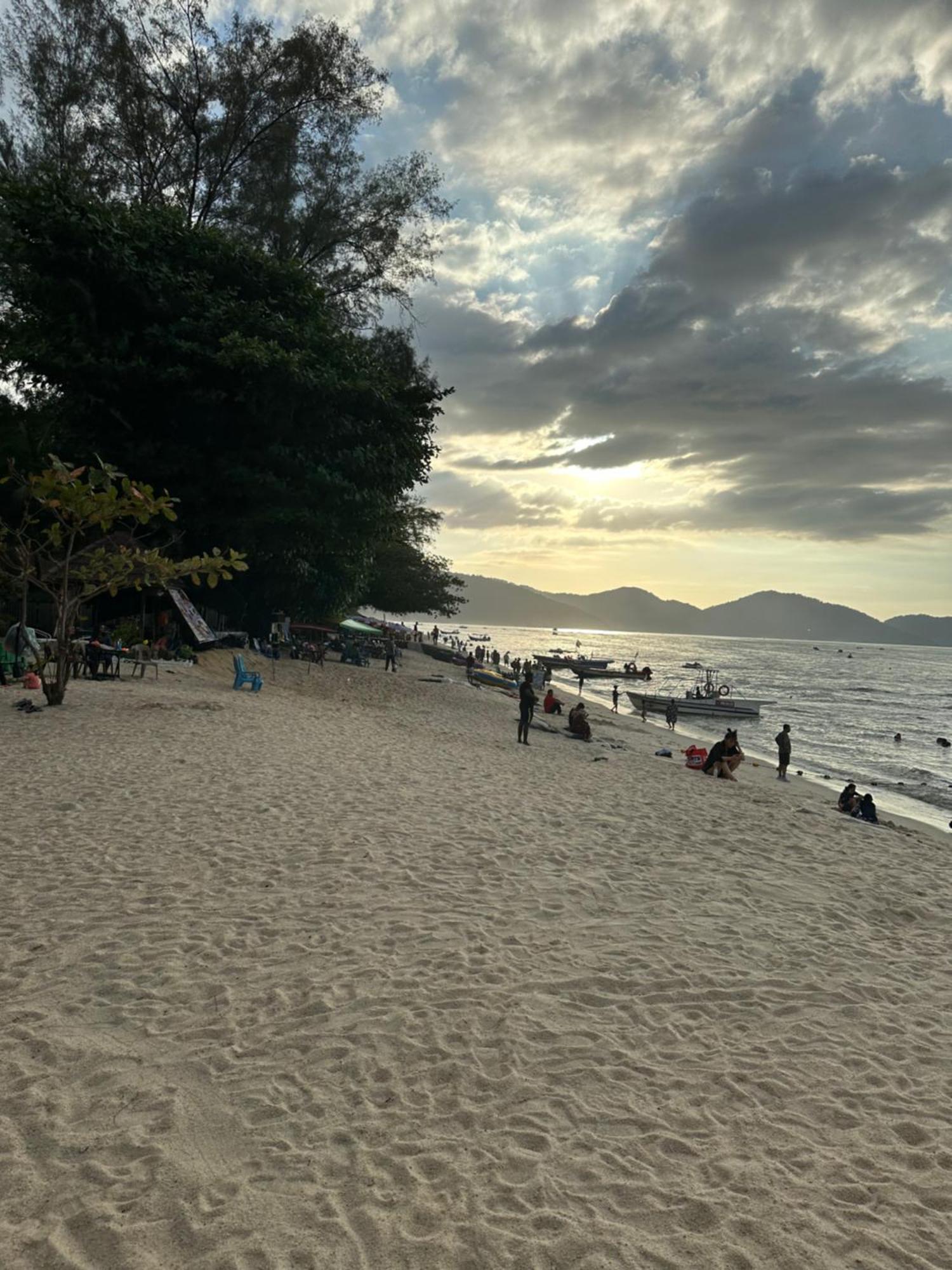 Beach Resort Home Stay Sri Sayang 05 Apartment Batu Ferringhi 2Bedroom 外观 照片